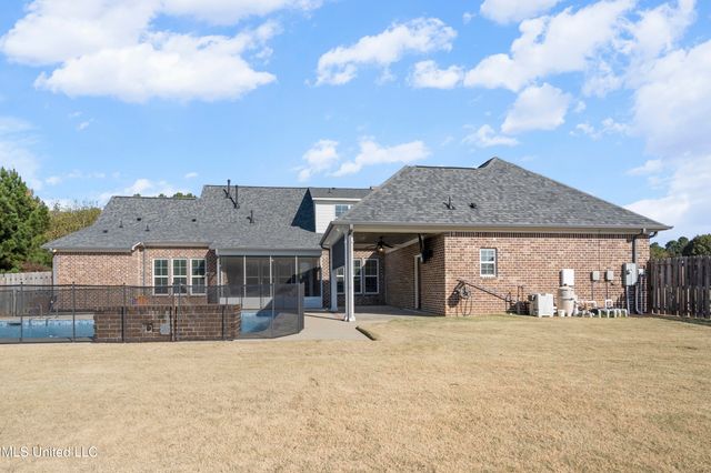 4565 Pleasant Breeze Drive, Olive Branch, MS 38654