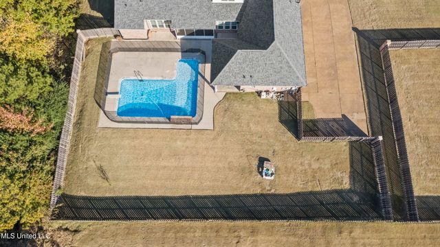 4565 Pleasant Breeze Drive, Olive Branch, MS 38654