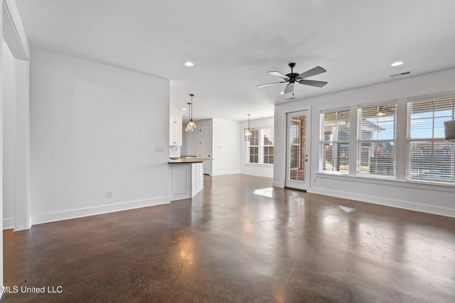 4565 Pleasant Breeze Drive, Olive Branch, MS 38654