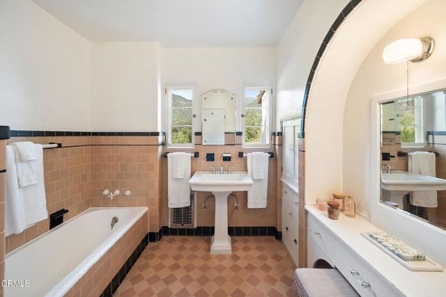 3935 Thacher Road, Ojai, CA 93023