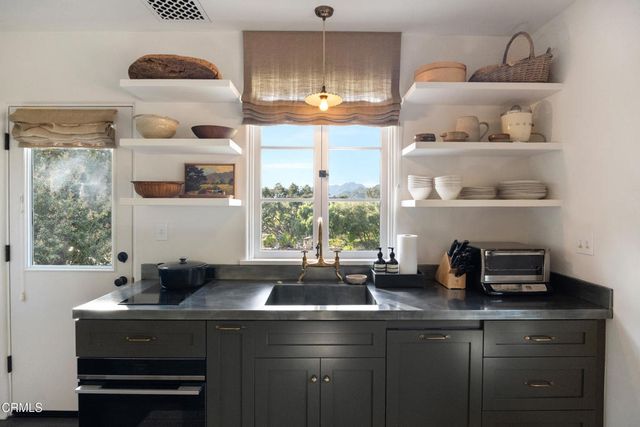 3935 Thacher Road, Ojai, CA 93023