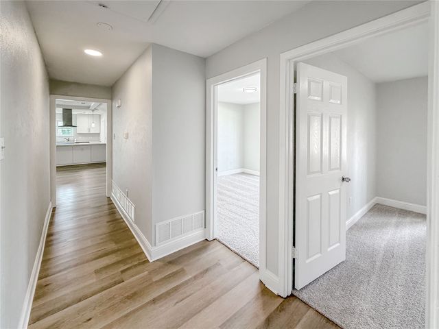 100 W Pleasantview Drive, Hurst, TX 76054