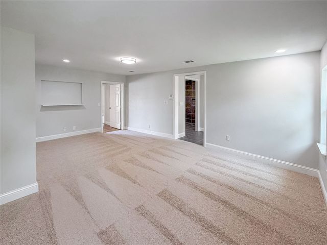 100 W Pleasantview Drive, Hurst, TX 76054