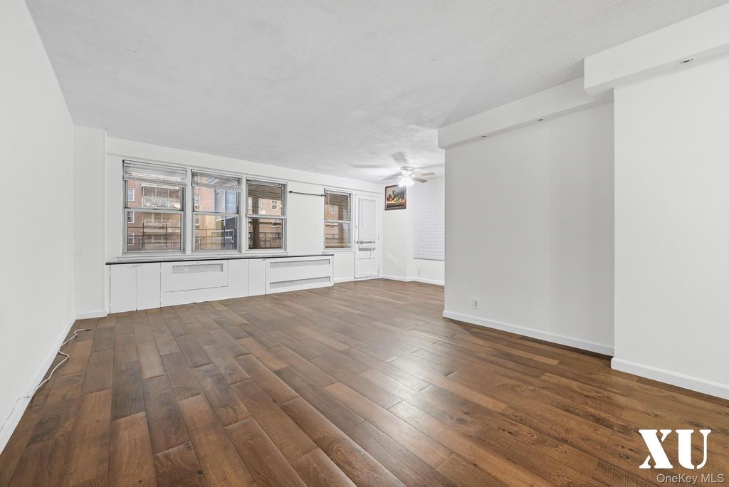 43-10 Kissena Boulevard 2, Flushing, NY 11355 — photo 3