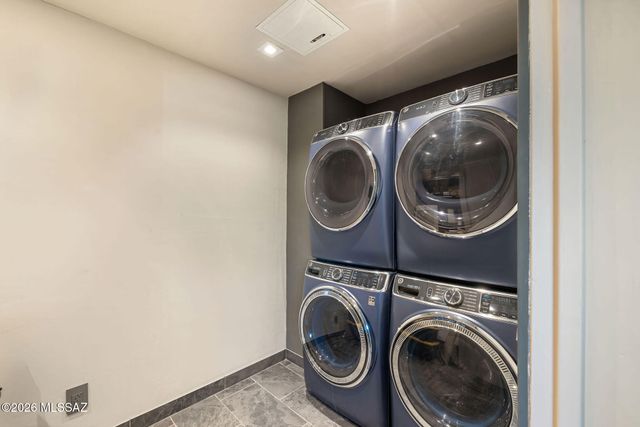 6640 N Camino Padre Isidoro, Tucson, AZ 85718