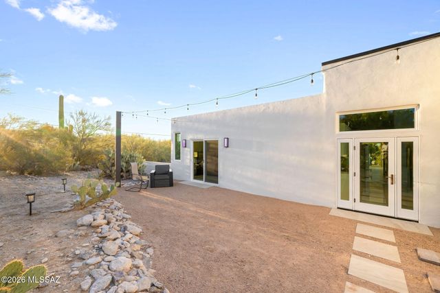 6640 N Camino Padre Isidoro, Tucson, AZ 85718