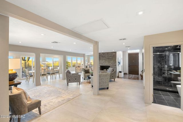 6640 N Camino Padre Isidoro, Tucson, AZ 85718