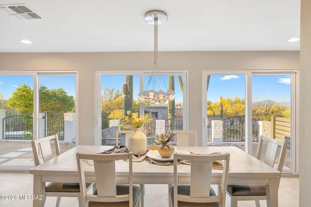 6640 N Camino Padre Isidoro, Tucson, AZ 85718