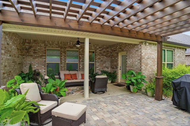 4601 Queen Palm Ct, Pace, FL 32571