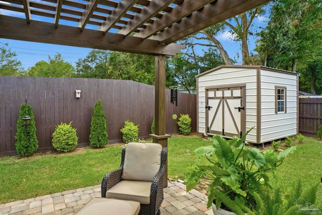 4601 Queen Palm Ct, Pace, FL 32571