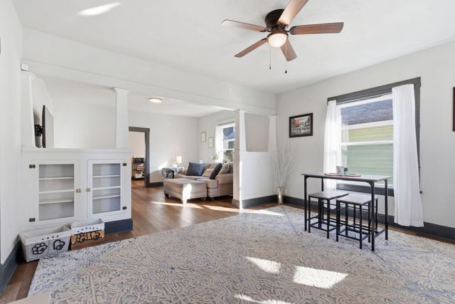 911 W Scott Street, Springfield, MO 65802