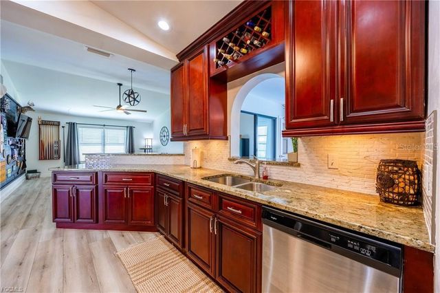 420 SW 37TH STREET, Cape Coral, FL 33914