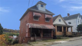 417 W 8th Ave, Tarentum, PA 15084