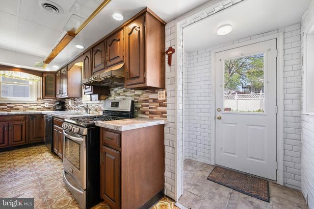 6810 BELCLARE RD, Baltimore, MD 21222