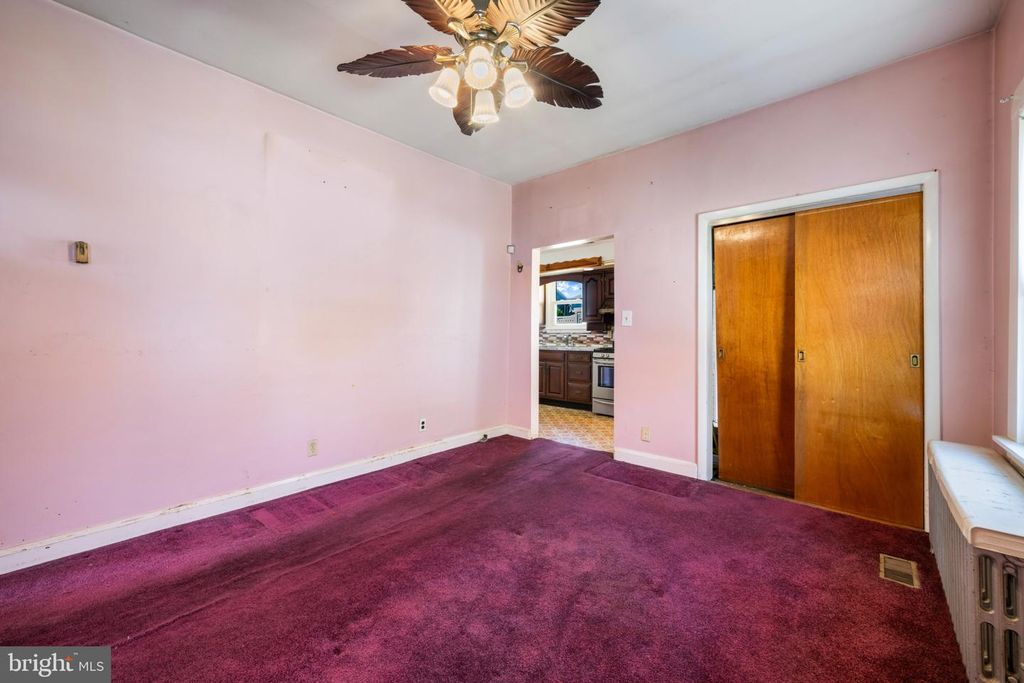 Image 11 of property listing at 6810 BELCLARE RD, Baltimore, MD 21222