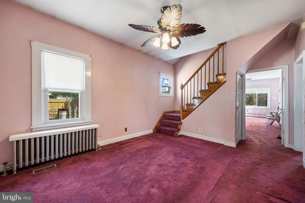 Image 13 of property listing at 6810 BELCLARE RD, Baltimore, MD 21222
