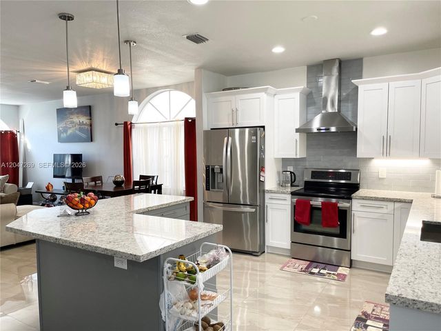 409 NW 87th Lane, Coral Springs, FL 33071