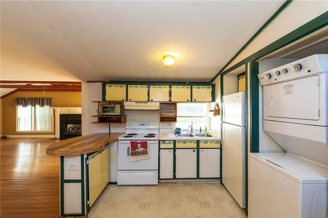 1005 Fort McIntosh Loop, Hortense, GA 31543