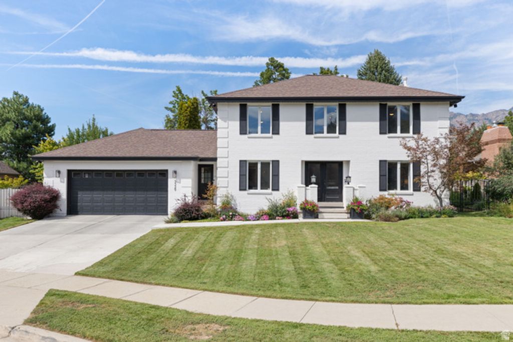 3329 E STONEHILL LN, Cottonwood Heights, UT 84121 — exterior
