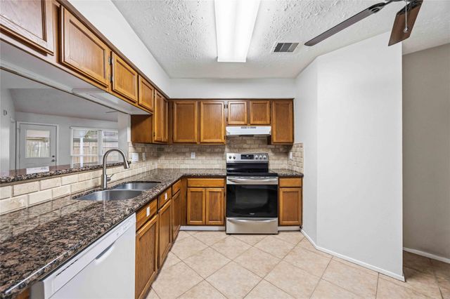 2511 Slippery Rock Drive, Sugar Land, TX 77498