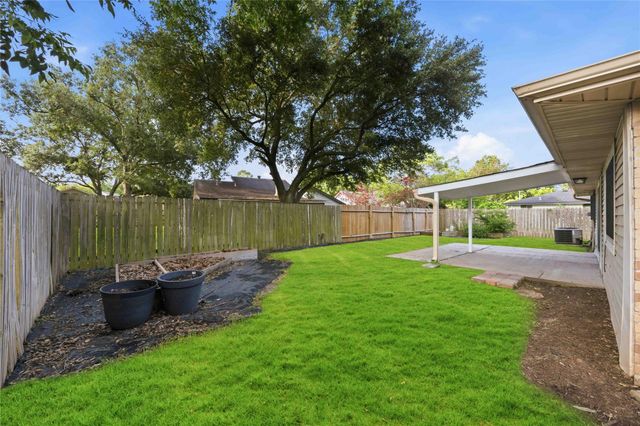 2511 Slippery Rock Drive, Sugar Land, TX 77498