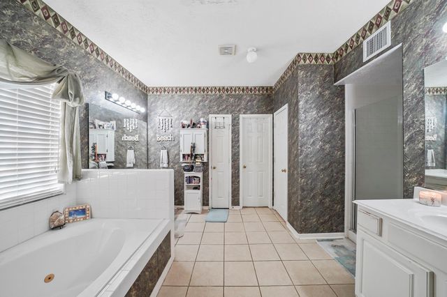 1906 Blue Quail Drive, Friendswood, TX 77546