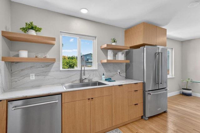 229 16th Avenue, Santa Cruz, CA 95062