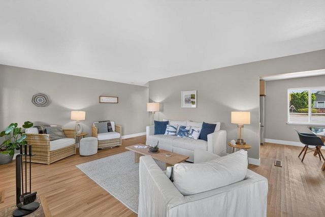 229 16th Avenue, Santa Cruz, CA 95062
