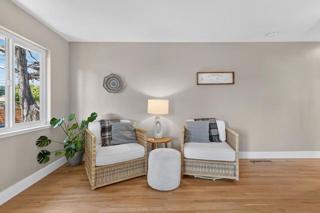 229 16th Avenue, Santa Cruz, CA 95062