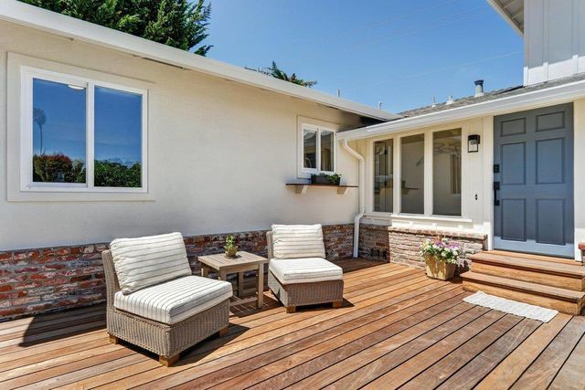 229 16th Avenue, Santa Cruz, CA 95062