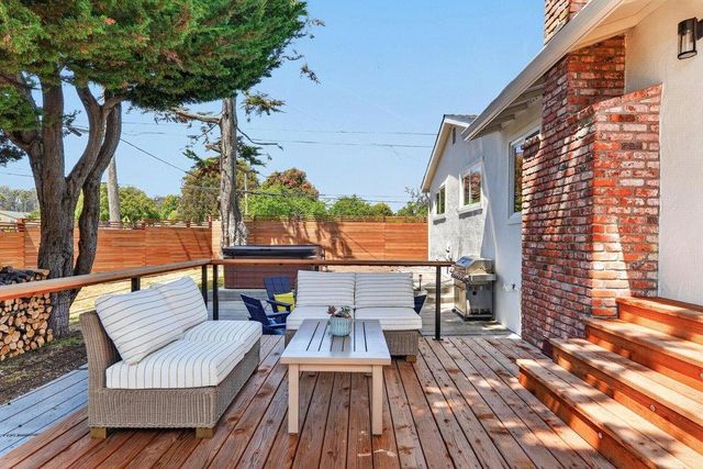 229 16th Avenue, Santa Cruz, CA 95062