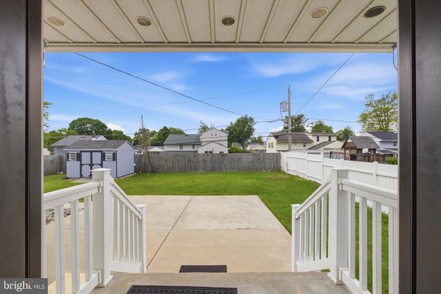 3560 EDGEWATER LN, Brookhaven, PA 19015