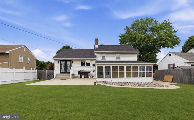 3560 EDGEWATER LN, Brookhaven, PA 19015
