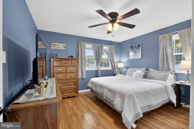 3560 EDGEWATER LN, Brookhaven, PA 19015