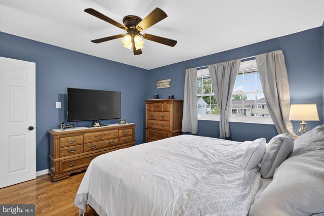 3560 EDGEWATER LN, Brookhaven, PA 19015