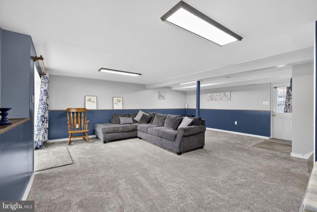 3560 EDGEWATER LN, Brookhaven, PA 19015
