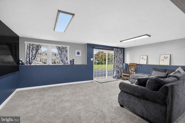 3560 EDGEWATER LN, Brookhaven, PA 19015