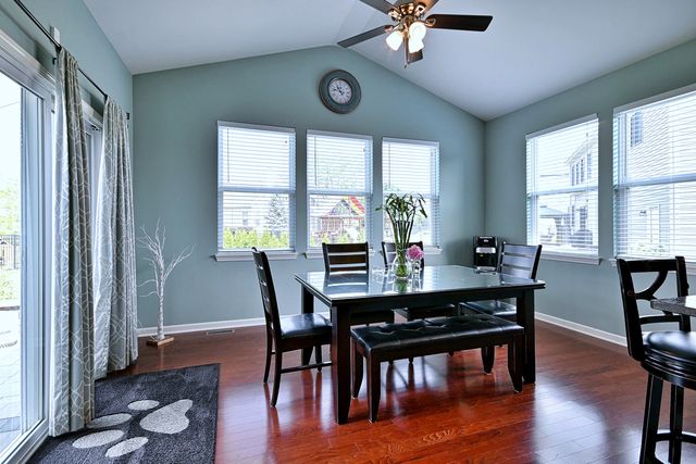 1128 Kingsmill Drive, Algonquin, IL 60102