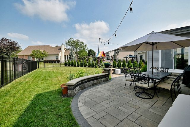 1128 Kingsmill Drive, Algonquin, IL 60102