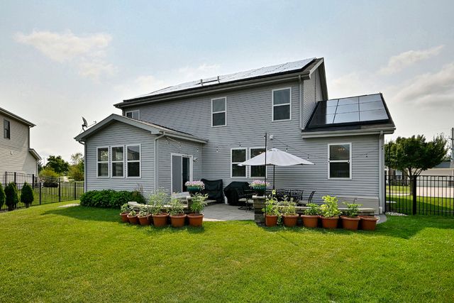 1128 Kingsmill Drive, Algonquin, IL 60102