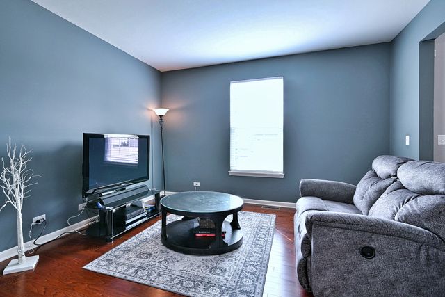 1128 Kingsmill Drive, Algonquin, IL 60102
