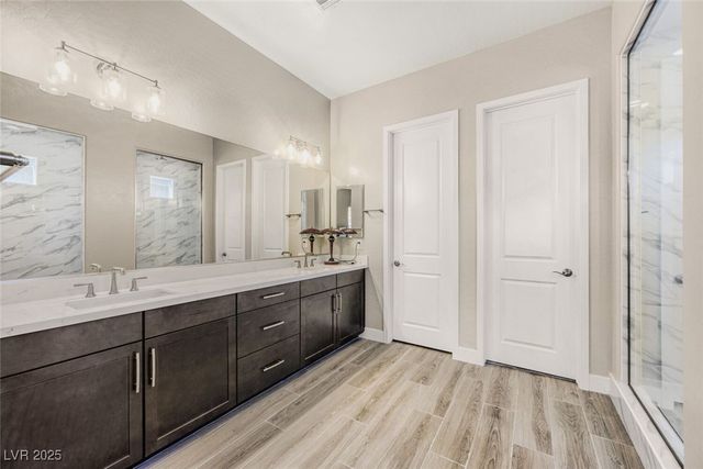 3877 West Haleh Avenue, Las Vegas, NV 89141