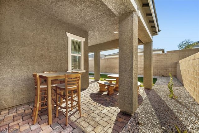 3877 West Haleh Avenue, Las Vegas, NV 89141