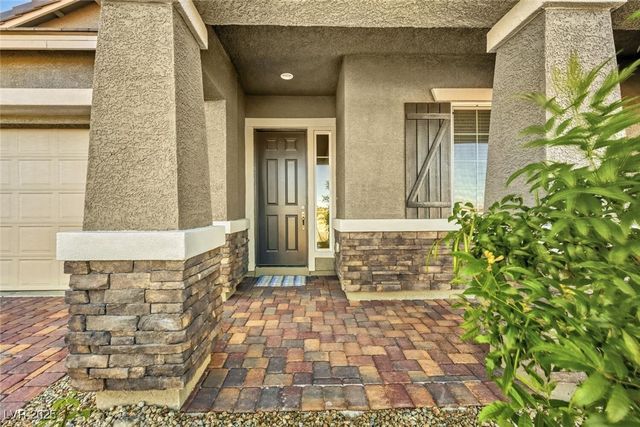3877 West Haleh Avenue, Las Vegas, NV 89141