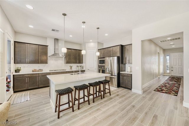 3877 West Haleh Avenue, Las Vegas, NV 89141