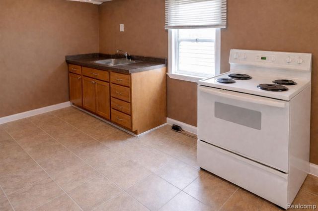 3684 Hunt Street, Detroit, MI 48207