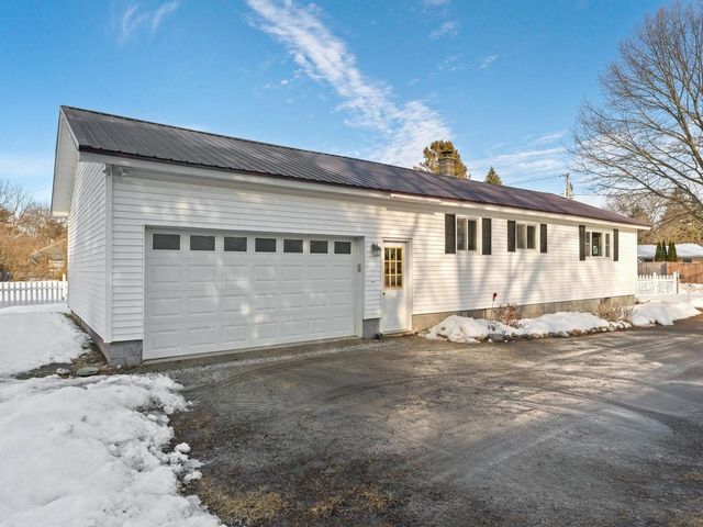 9 South Street Lane, Essex Junction, VT 05452