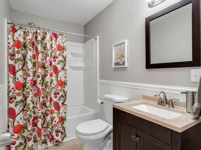 9 South Street Lane, Essex Junction, VT 05452