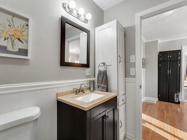 9 South Street Lane, Essex Junction, VT 05452