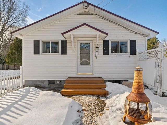 9 South Street Lane, Essex Junction, VT 05452